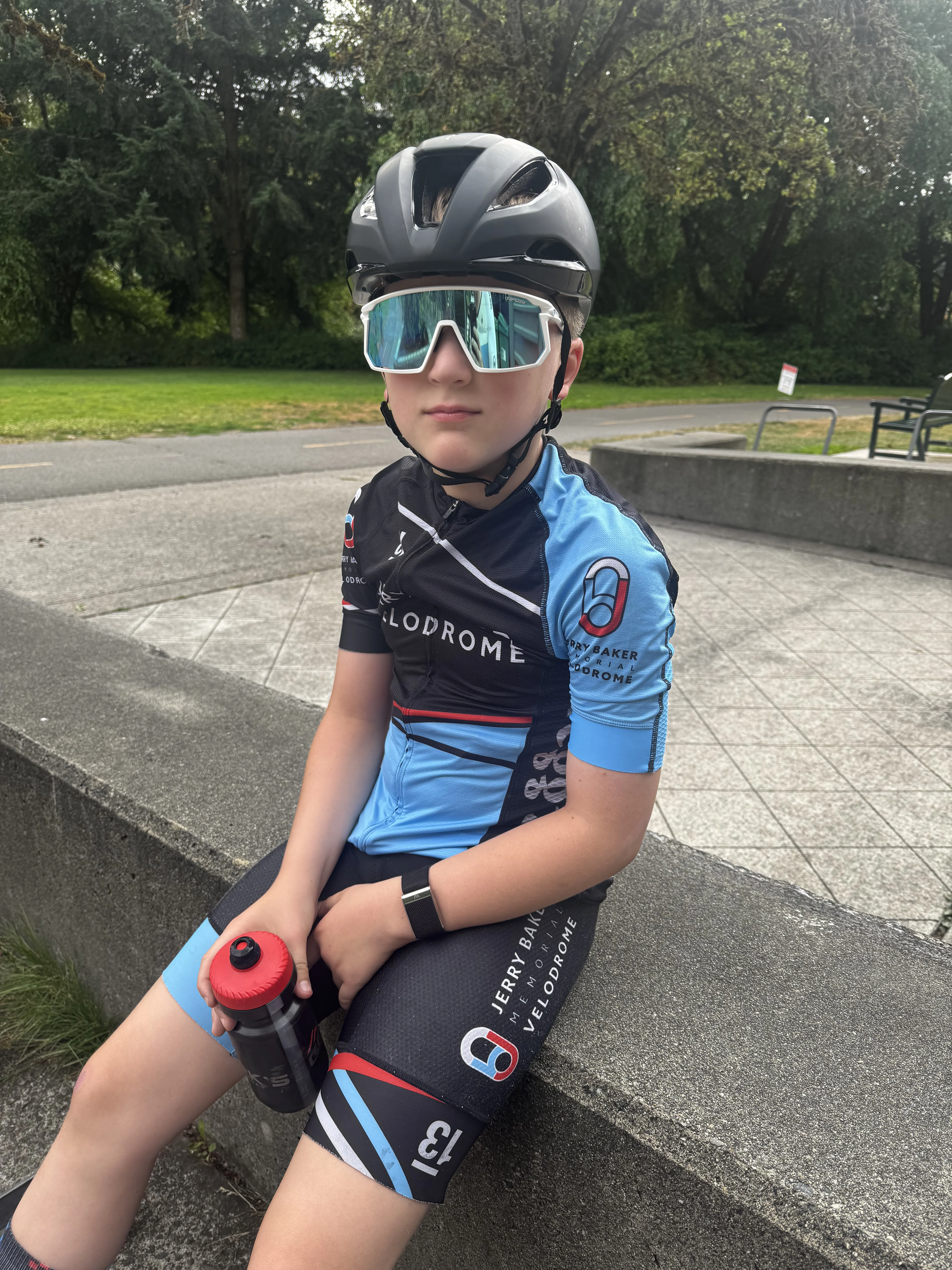Leo Wilssens in his cycling kit with helmet and sunglasses